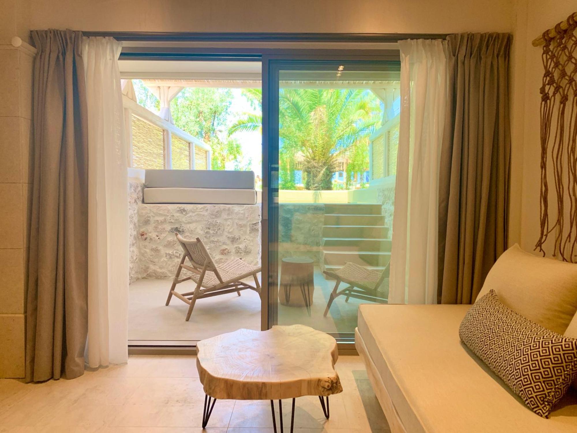 Mako Sea & Suites Pefkochori Bilik gambar